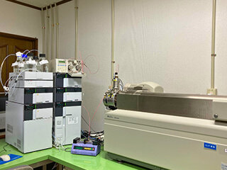 カビ毒検査を行っている機械